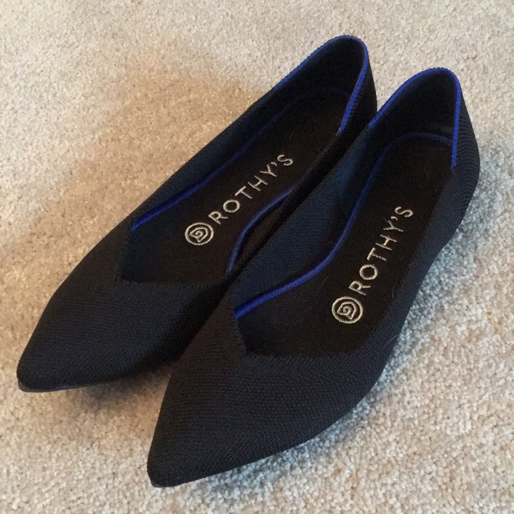 Rothy’s Black Pointed Toe Flat Size 7